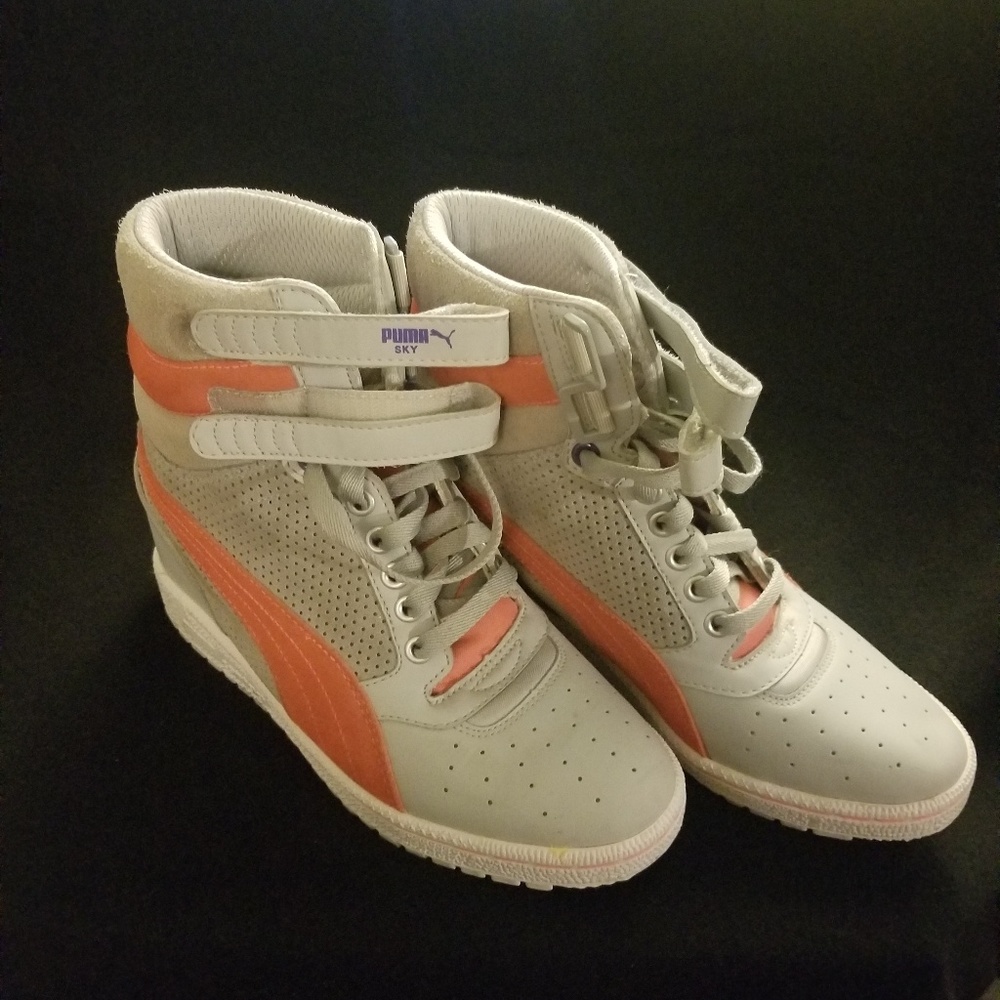 Shoes - Picture 2 of 8